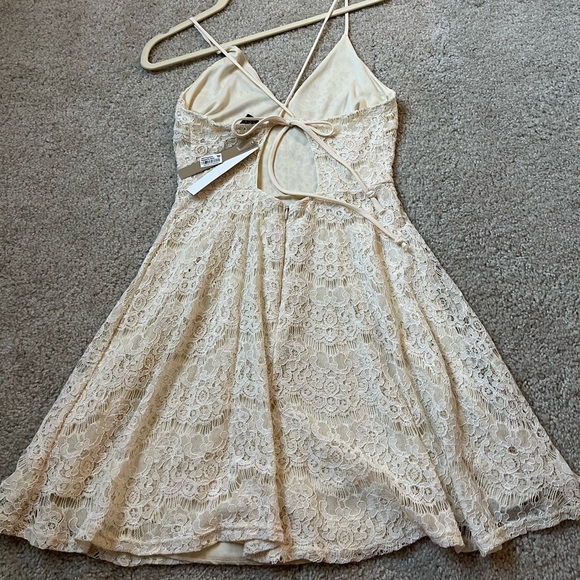 Cream dress made by aqua - Picture 4 of 5